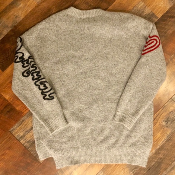 ROMEO + JULIET COUTURE Embroidered Grey Sweater - Picture 7 of 7